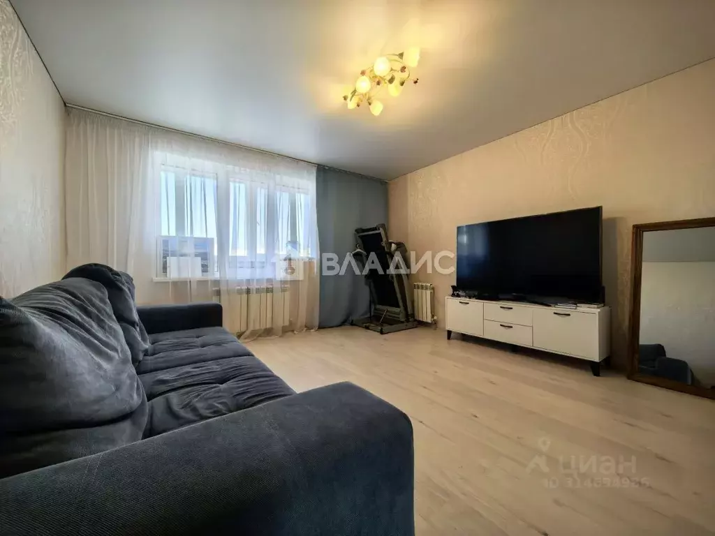 2-к кв. Смоленская область, Смоленск ул. Черняховского, 15 (65.0 м) - Фото 0