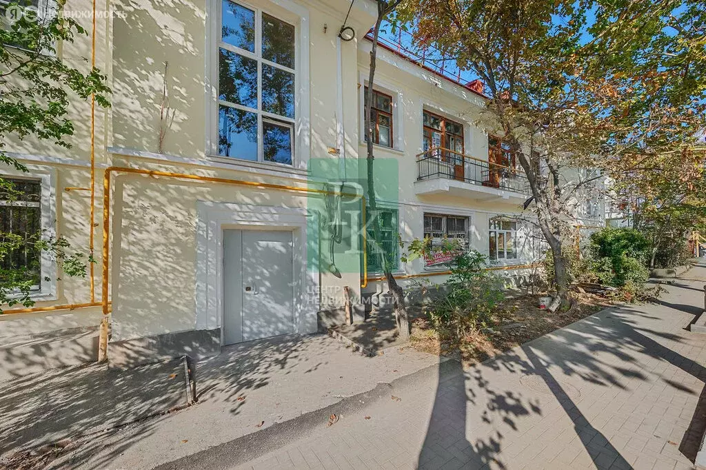 3-комнатная квартира: Севастополь, Древняя улица, 23 (80 м) - Фото 0