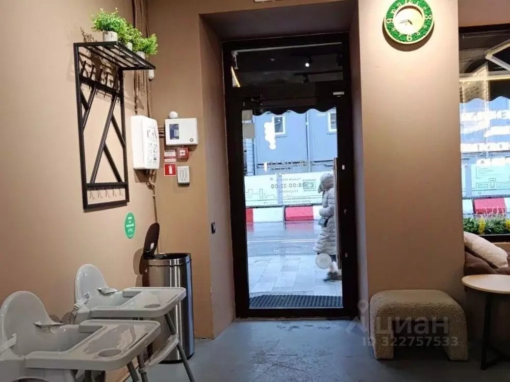 Торговая площадь в Москва Лубянский проезд, 7С1 (55 м) - Фото 1