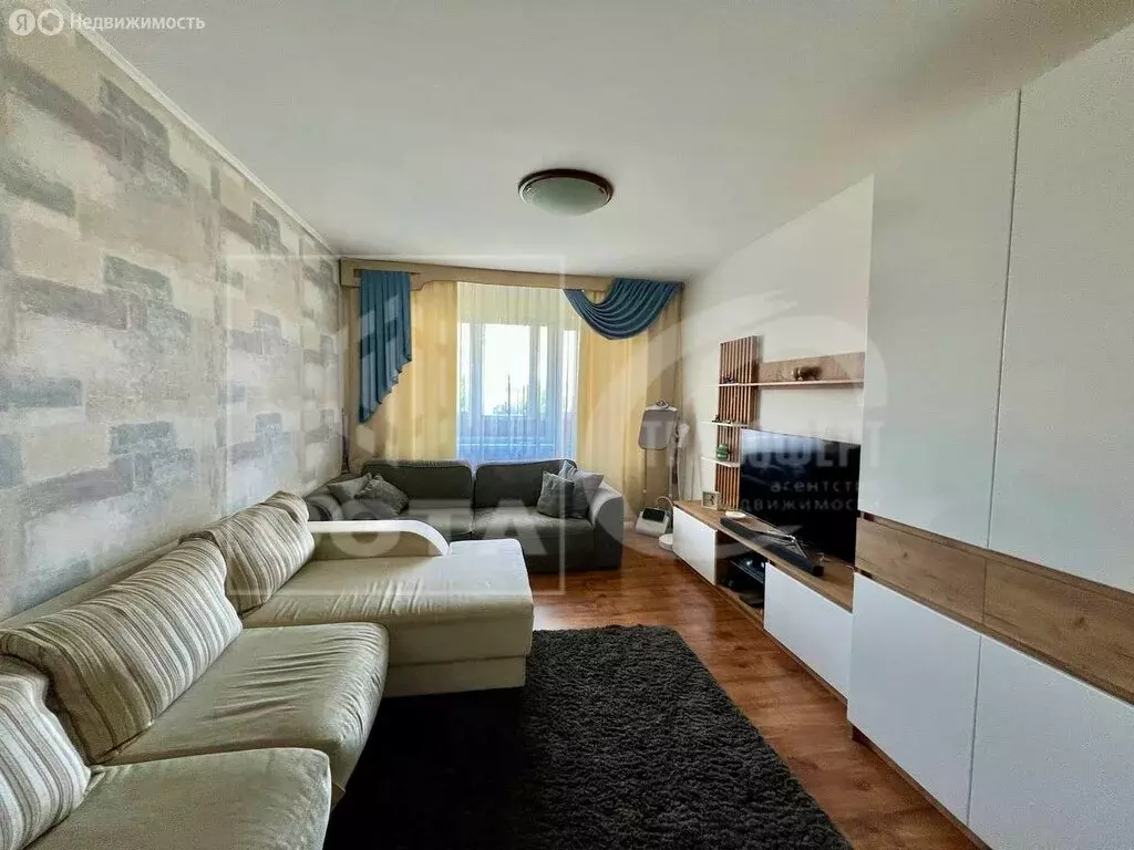 3-комнатная квартира: Воронеж, улица Генерала Лизюкова, 3 (63.3 м) - Фото 2