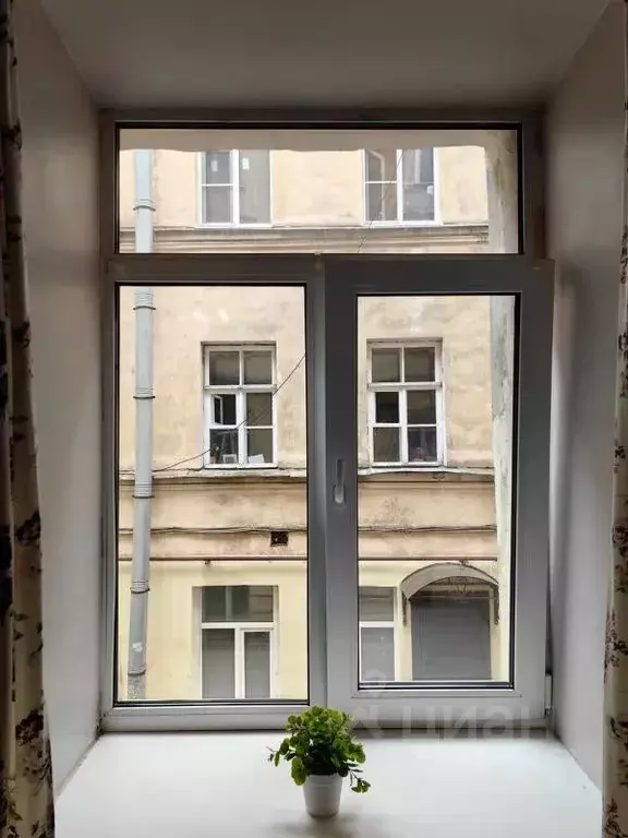Комната Санкт-Петербург наб. Канала Грибоедова, 12 - Фото 2