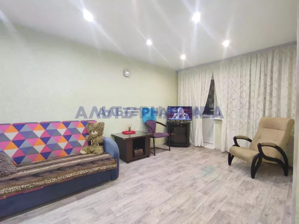 1-к кв. Ярославская область, Переславль-Залесский Чкаловский мкр, 34 ... - Фото 1