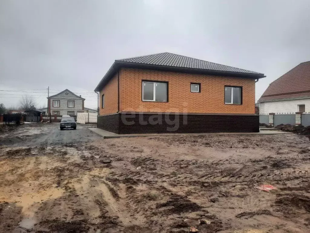 Дом в Белгородская область, Старооскольский городской округ, с. ... - Фото 0