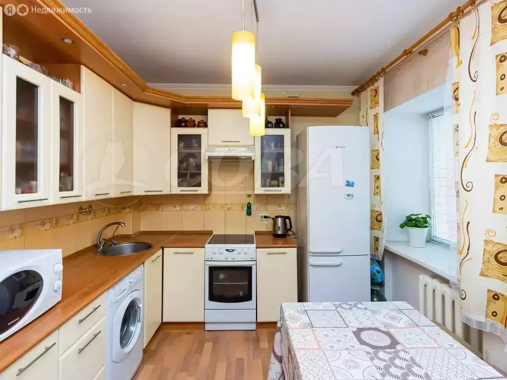 3-комнатная квартира: Тюмень, улица Демьяна Бедного, 98к4 (80 м) - Фото 1