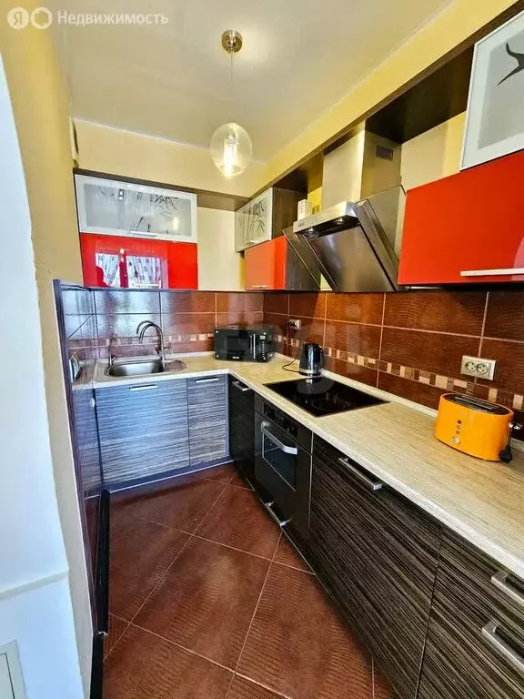 1-комнатная квартира: Тюмень, улица Максима Горького, 68 (48.1 м) - Фото 1