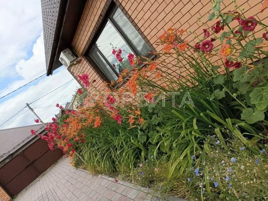 Дом в Тюменская область, Тюмень проезд Алуштинский, 13 (193 м) - Фото 2