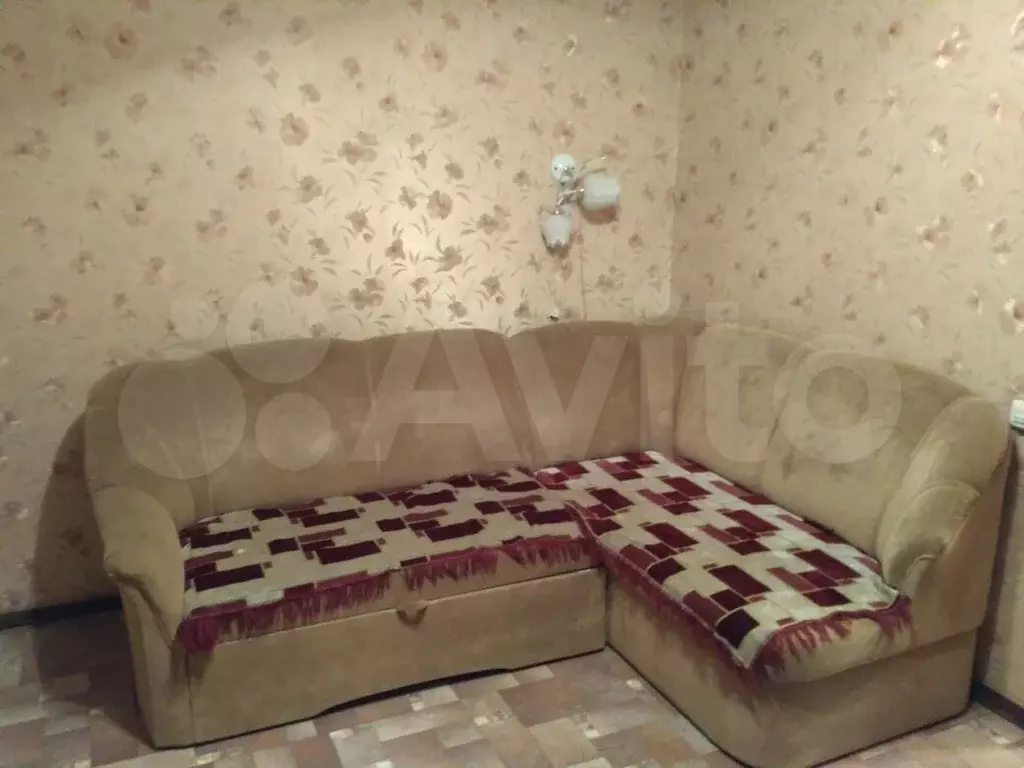 Комната 16 м в 3-к., 4/10 эт. - Фото 0