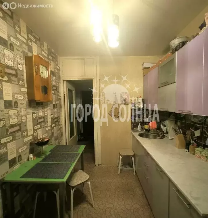 3-комнатная квартира: Омск, микрорайон Радуга, улица Жуковского, 31/1 ... - Фото 2