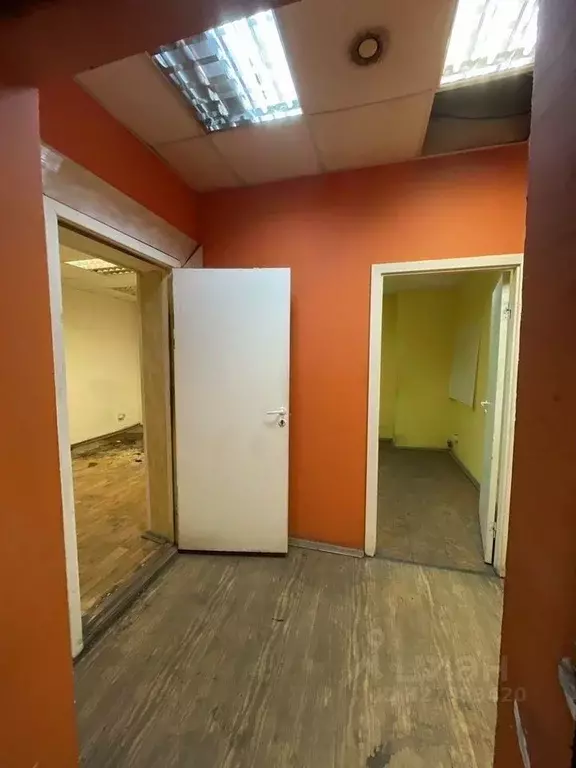 Помещение свободного назначения в Санкт-Петербург ул. Оптиков, 4 (180 ... - Фото 1