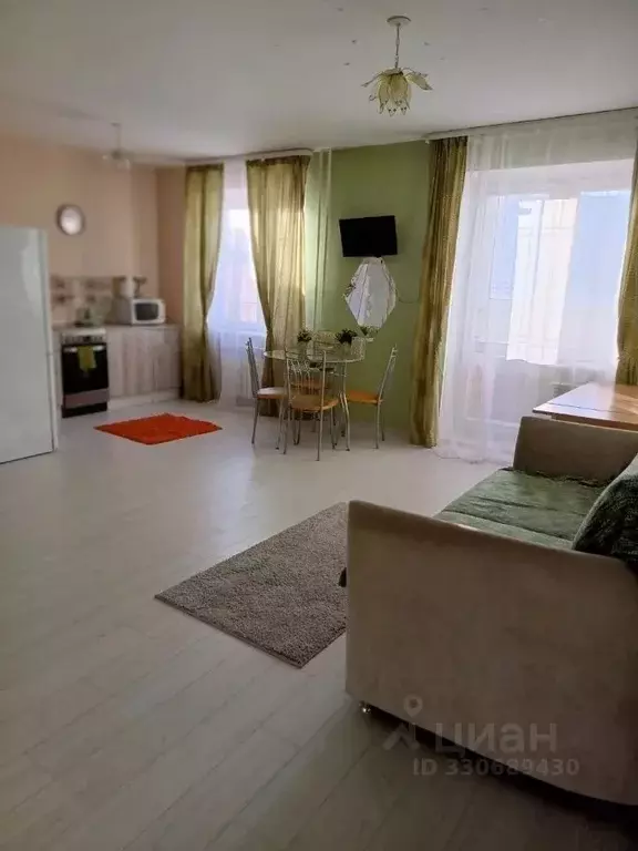 Студия Омская область, Омск ул. 10-я Чередовая, 9 (33.2 м) - Фото 1