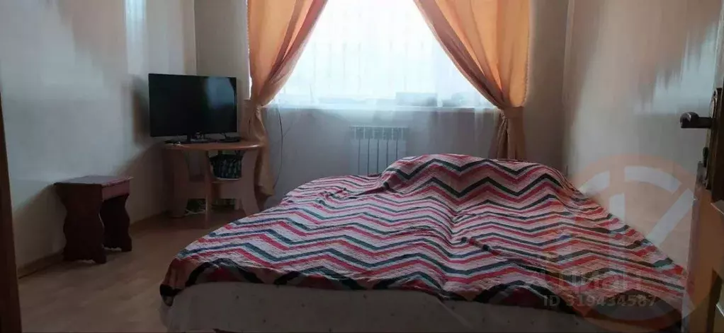 2-к кв. Крым, Черноморское пгт ул. Кирова, 45 (41.4 м) - Фото 0