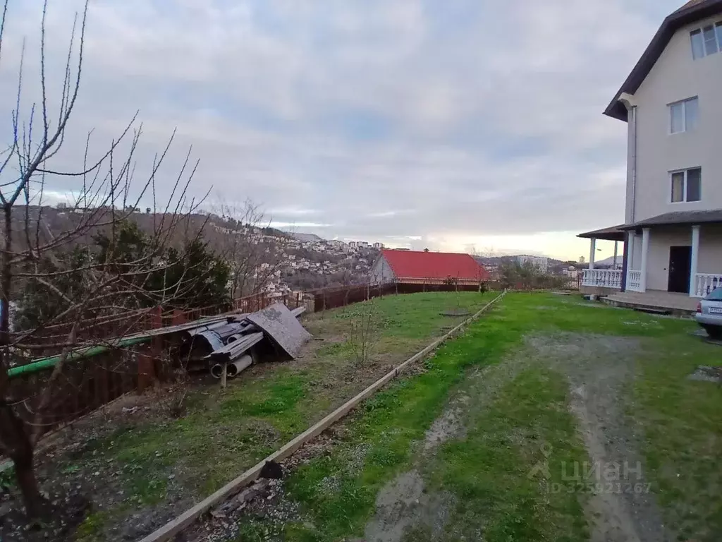 Дом в Краснодарский край, Сочи Целинная ул., 28/23 (300 м) - Фото 2