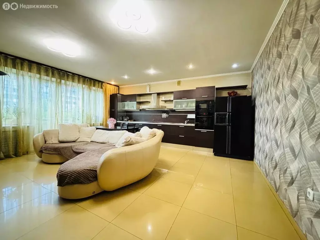 3-комнатная квартира: Иркутск, улица Карла Либкнехта, 107Г (115 м) - Фото 1