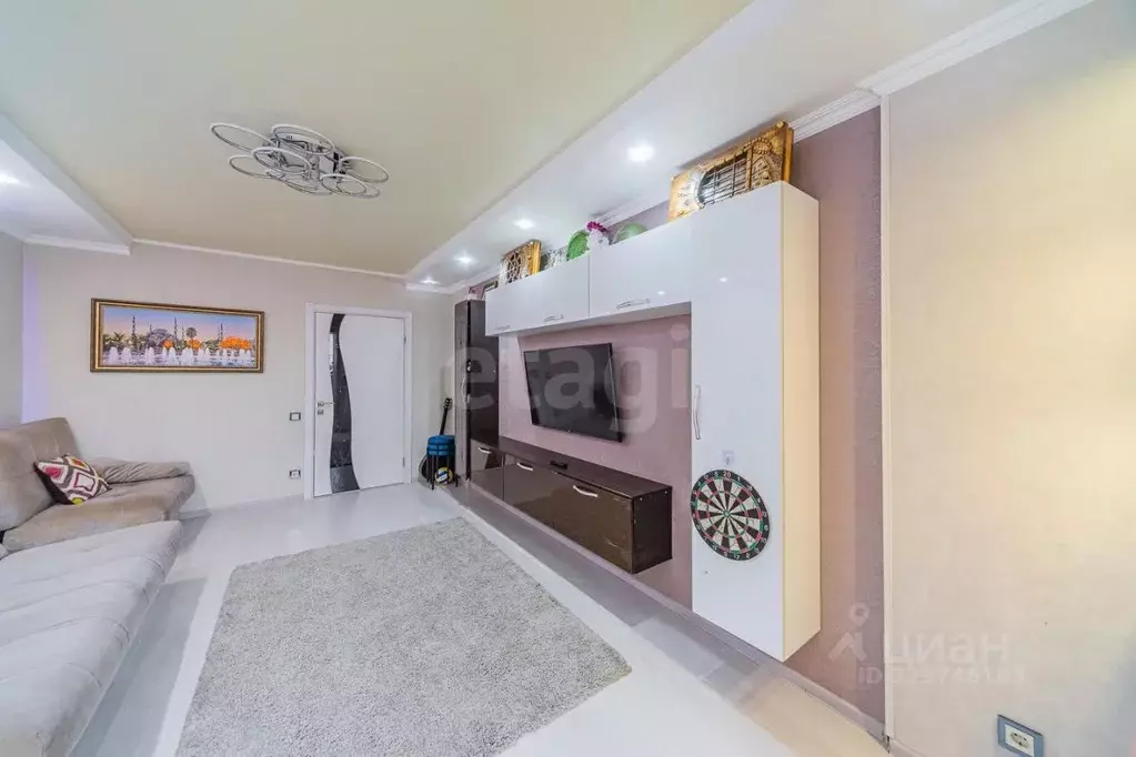 3-к кв. Саратовская область, Саратов ул. Имени А.В. Плякина, 8 (82.1 ... - Фото 2