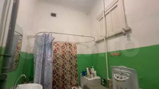 Комната 30,1 м в 6-к., 6/6 эт. - Фото 1