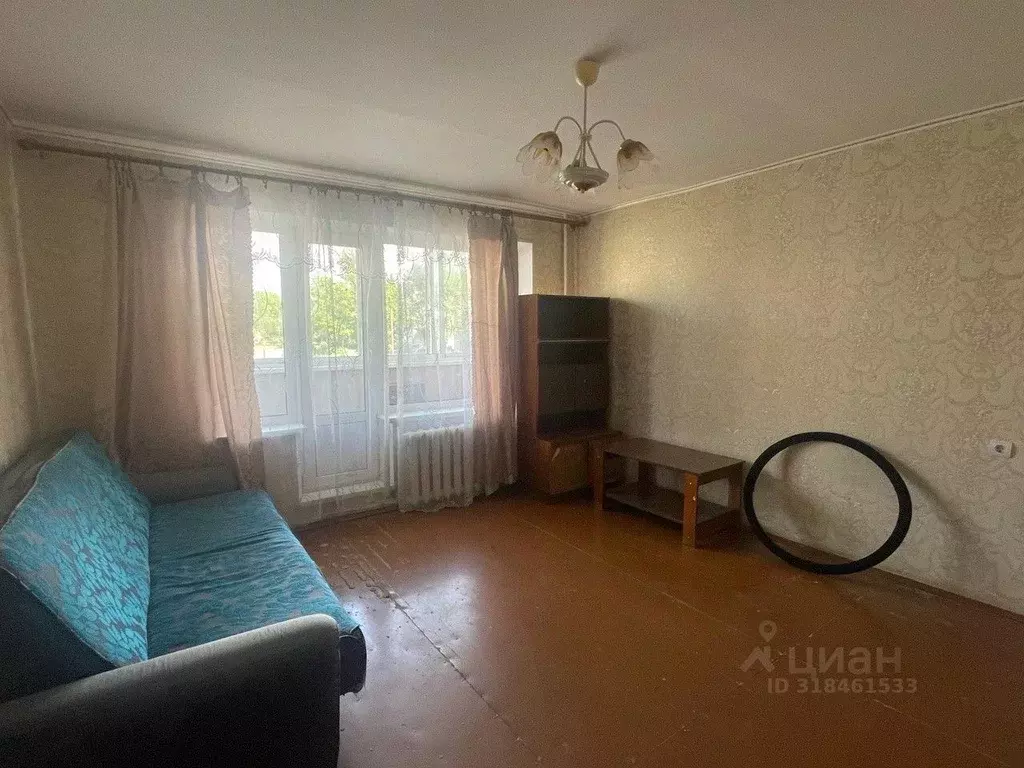 2-к кв. Псковская область, Красногородск рп ул. А. Никандровой, 40 ... - Фото 0