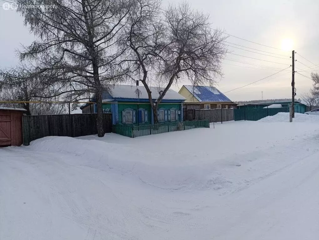 Дом в Тюкалинск, Комсомольская улица (30 м) - Фото 2