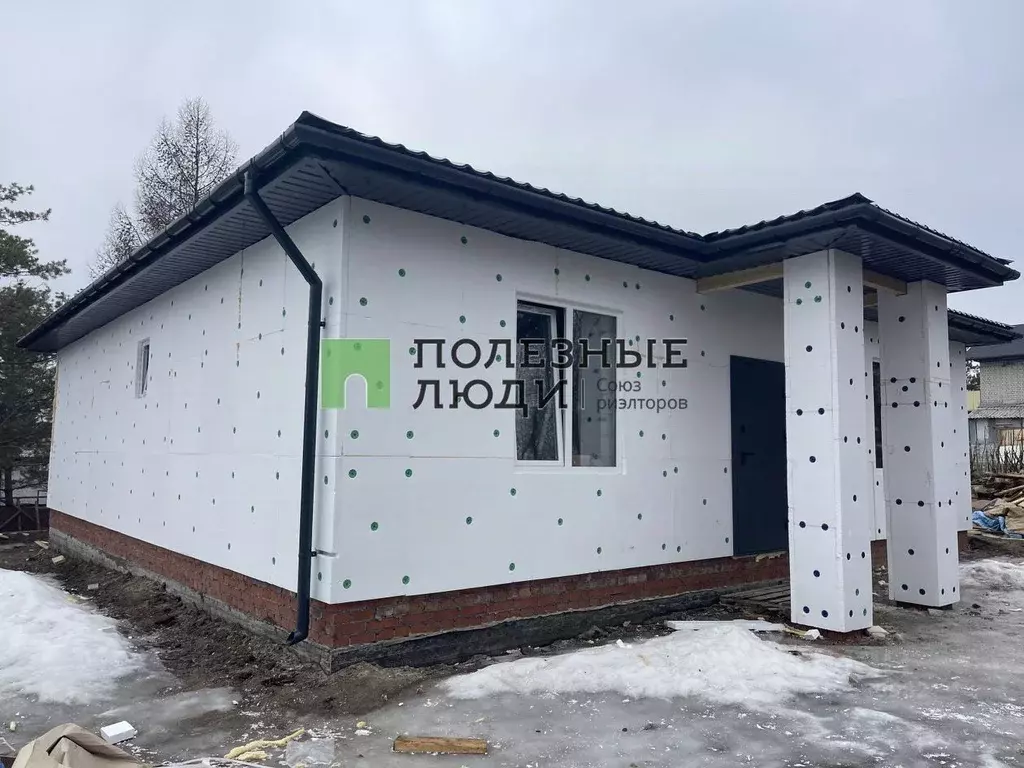 Дом в Саратовская область, пос. Расково ул. Юбилейная, 3 (100 м) - Фото 1