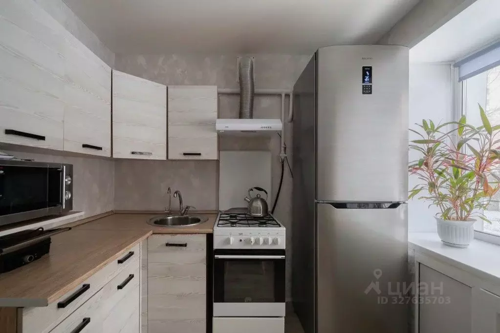 1-к кв. Свердловская область, Екатеринбург ул. Блюхера, 61Б (30.2 м) - Фото 1