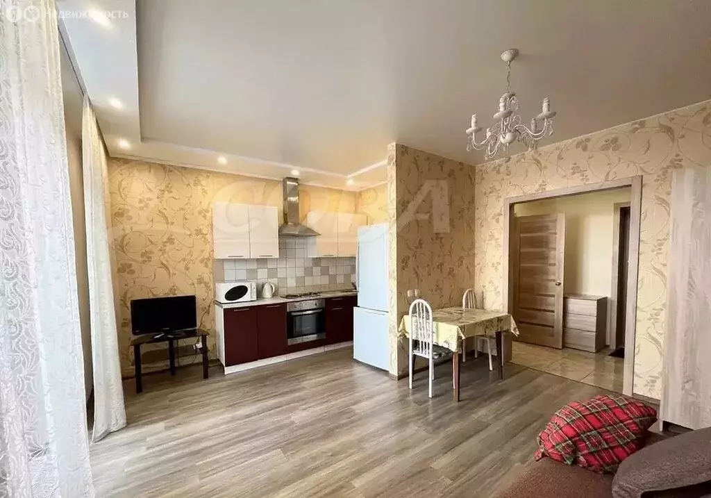 Квартира-студия: Тюмень, улица Тимофея Чаркова, 79к3 (29.3 м) - Фото 2