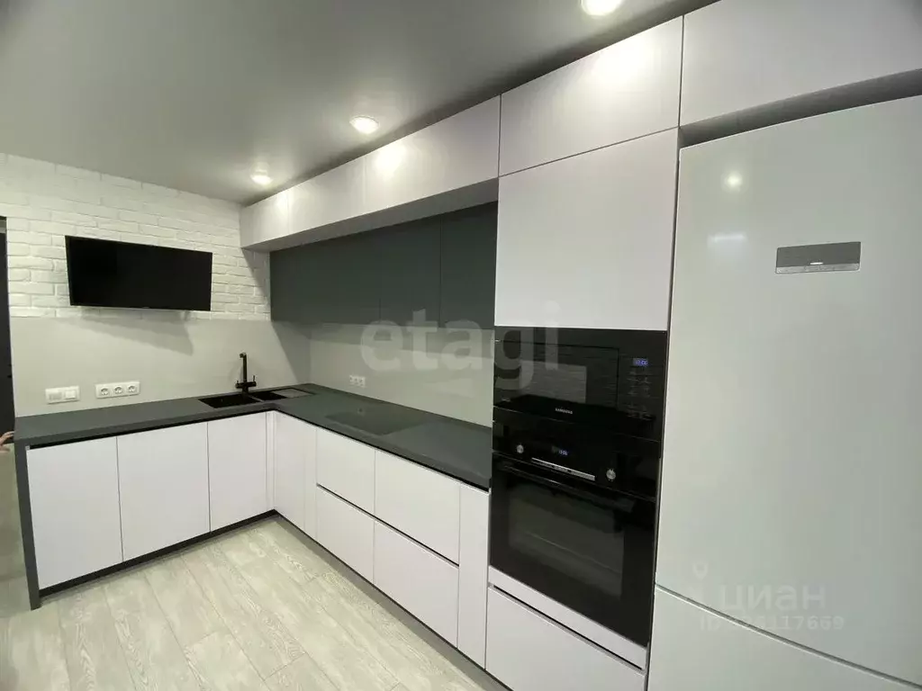 2-к кв. Воронежская область, Воронеж Тепличная ул., 26/10 (60.4 м) - Фото 2