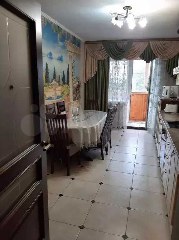 2-к. квартира, 70 м, 2/13 эт. - Фото 1