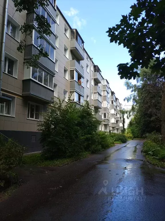 2-к кв. Ленинградская область, Луга просп. Урицкого, 70 (42.8 м) - Фото 1