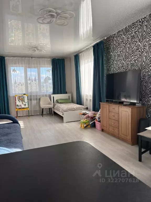 Дом в Бурятия, Улан-Удэ ул. Элистинская, 83 (200 м) - Фото 0