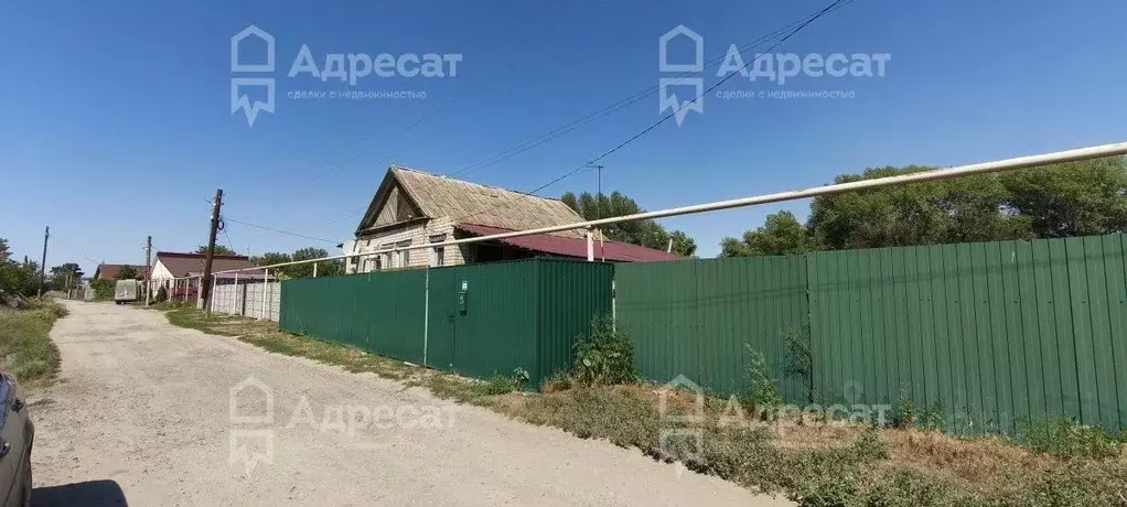 Дом в Волгоградская область, Среднеахтубинский район, Фрунзенское ... - Фото 0