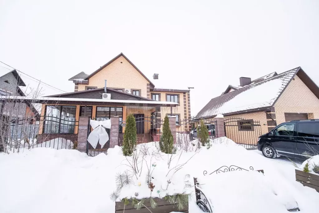 Дом в Башкортостан, Уфимский район, Таптыковский сельсовет, с. ... - Фото 1