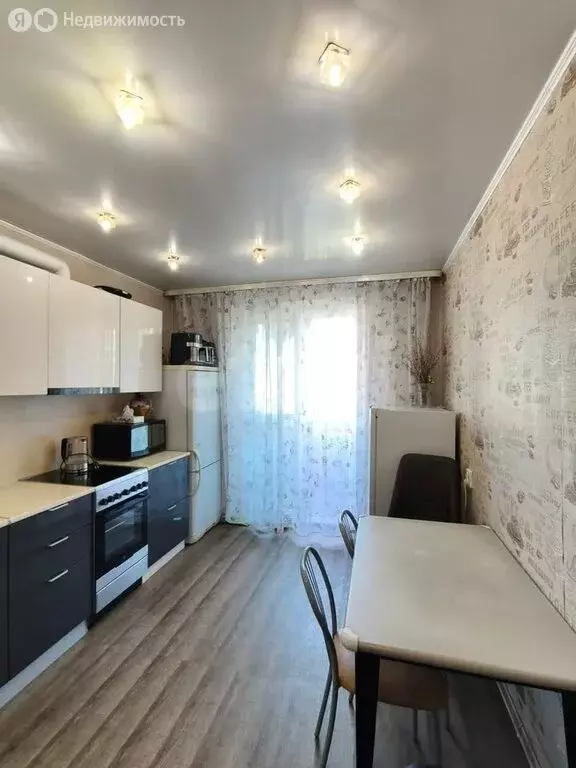 3-комнатная квартира: Благовещенск, улица Мухина, 31 (66.2 м) - Фото 1