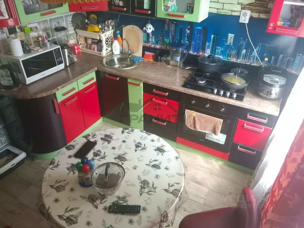 2-к кв. Новгородская область, Крестцы рп ул. Строителей, 20 (53.6 м) - Фото 1