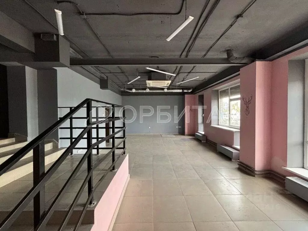 Помещение свободного назначения в Тюменская область, Тюмень ул. ... - Фото 1