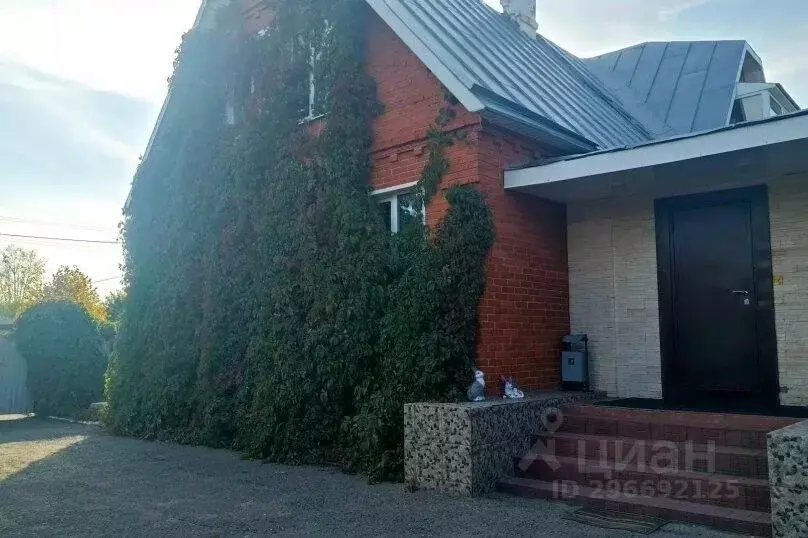 Дом в Марий Эл, Йошкар-Ола ул. Серова, 128 (140 м) - Фото 1