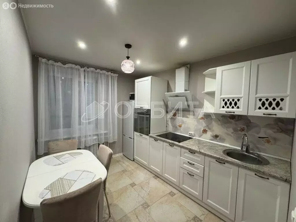 2-комнатная квартира: Тюмень, улица Максима Горького, 10 (46.4 м) - Фото 1