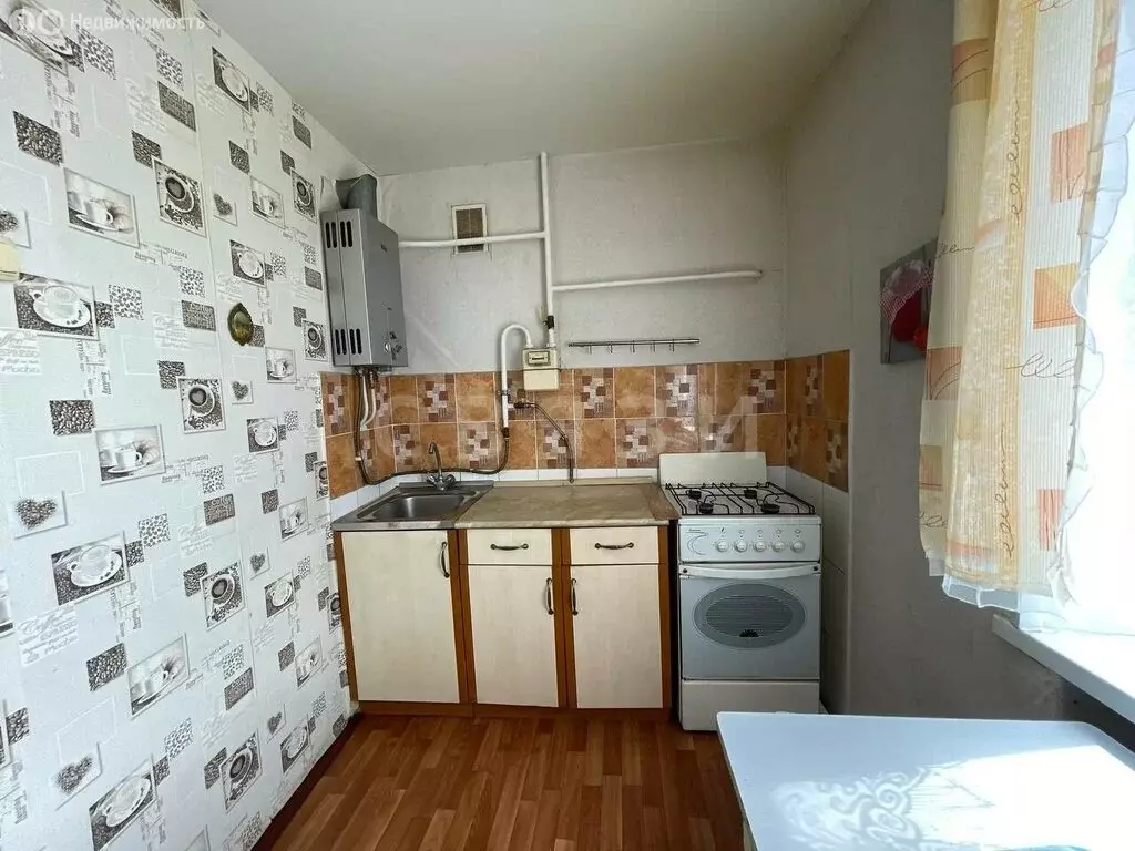 3-комнатная квартира: микрорайон Рощино, улица Михаила Яценко, 10А ... - Фото 1