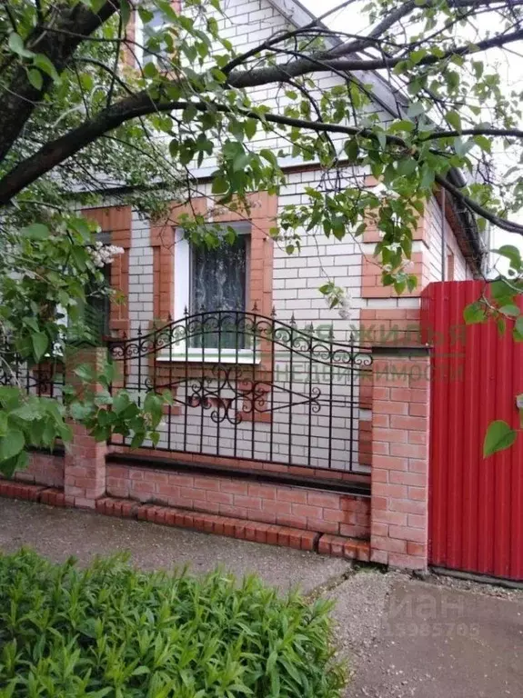 Дом в Саратовская область, Маркс ул. Бебеля (98 м) - Фото 0