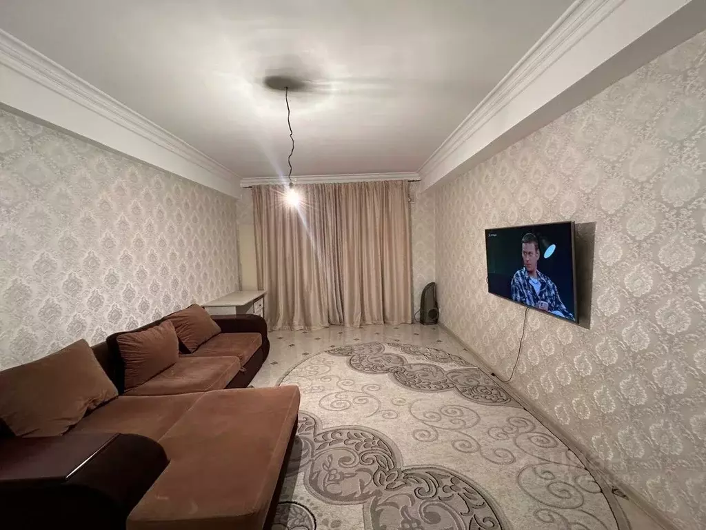2-к кв. Дагестан, Махачкала ул. Ирчи Казака, 69А (73.0 м) - Фото 1