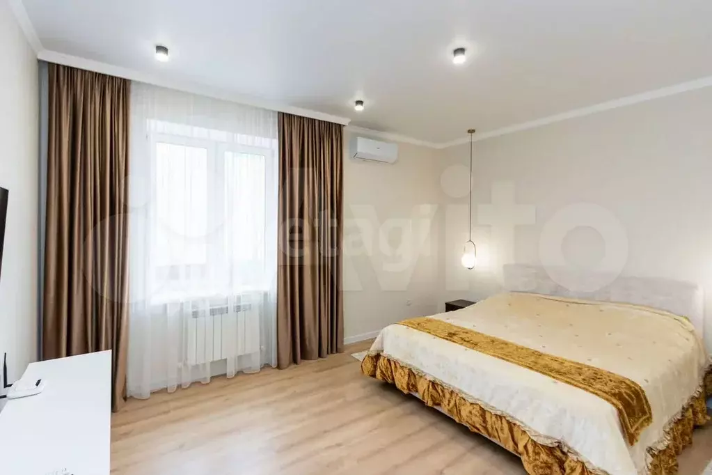 2-к. квартира, 92,4 м, 2/4 эт. - Фото 0
