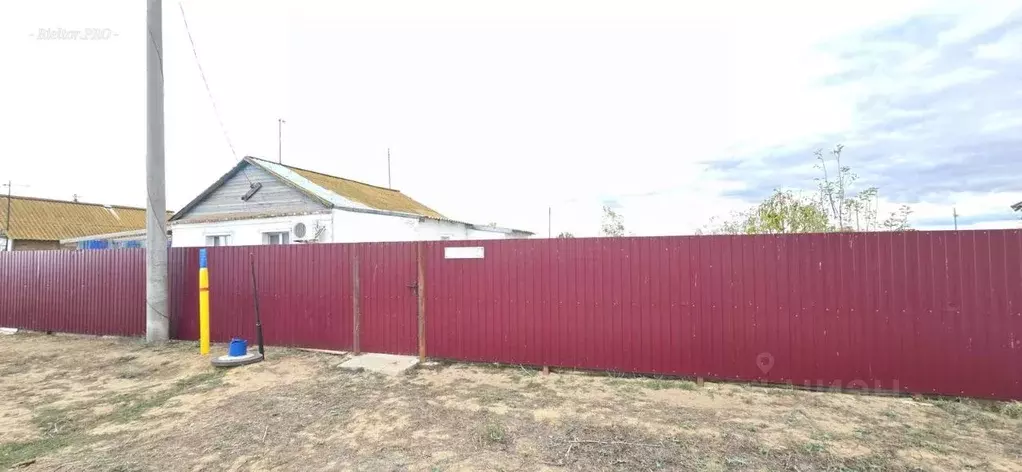 Дом в Волгоградская область, Среднеахтубинский район, ... - Фото 1