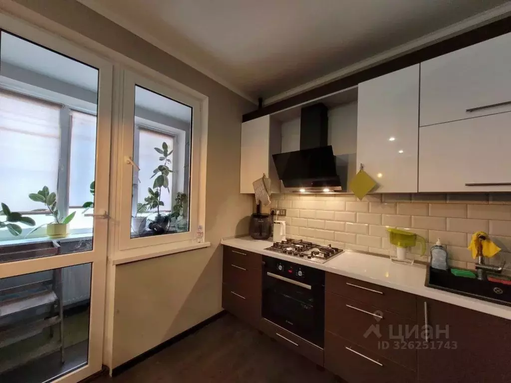 2-к кв. Адыгея, Тахтамукайский район, Яблоновский пгт Шоссейная ул., ... - Фото 1