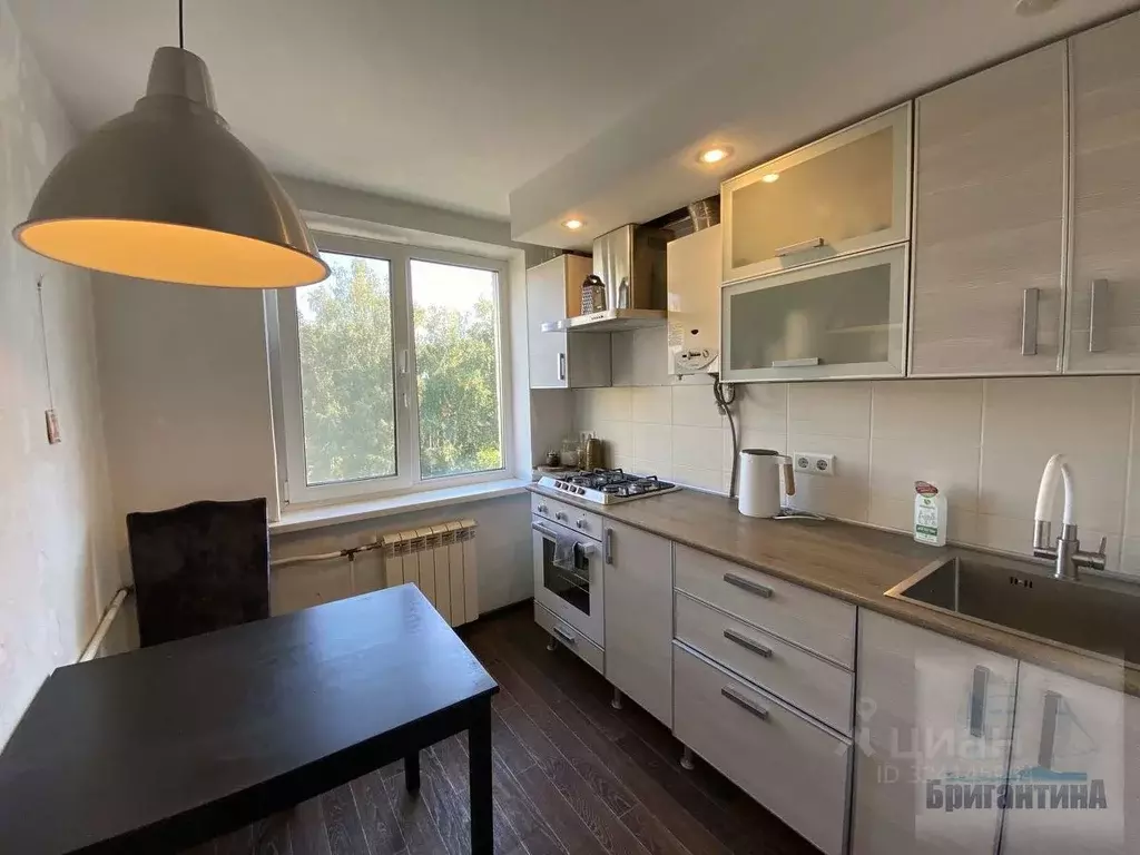 2-к кв. Самарская область, Самара Первомайская ул., 36 (49.0 м) - Фото 1