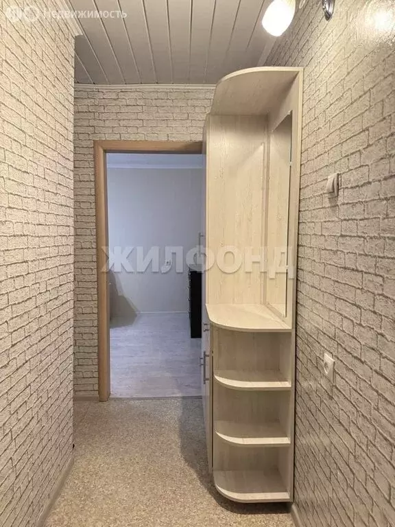 2-комнатная квартира: Барнаул, улица 50 лет СССР, 15 (43.9 м) - Фото 2