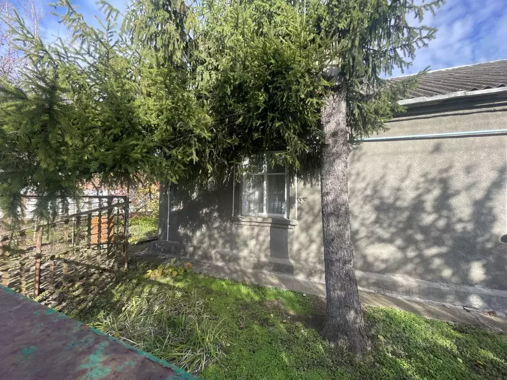 Дом в Краснодарский край, Кущевская ст-ца пер. Совхозный, 83 (84 м) - Фото 2