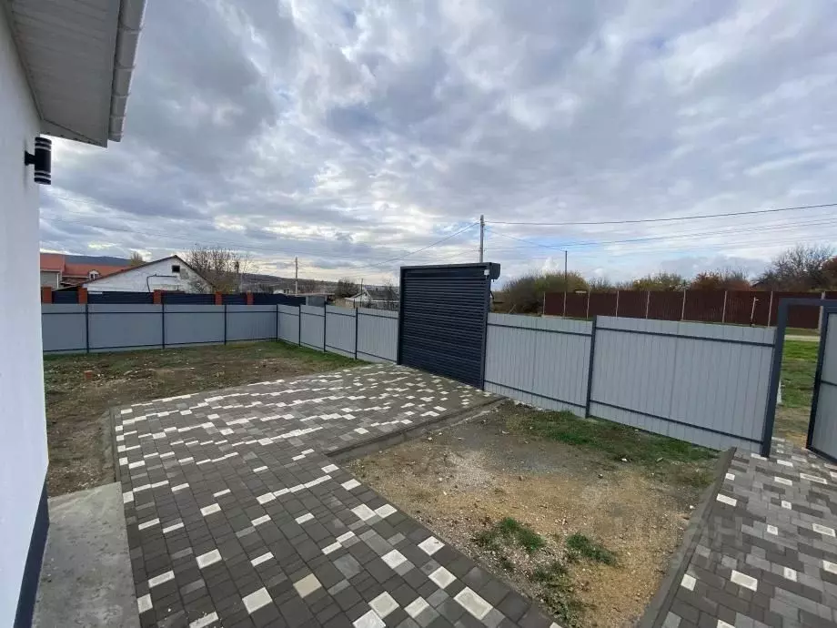 Дом в Крым, Симферопольский район, Добровское с/пос, с. Заречное пер. ... - Фото 2