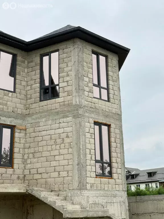 Дом в Чегемский район, СДТ Осина, улица Рублёвка, 10 (320 м) - Фото 1