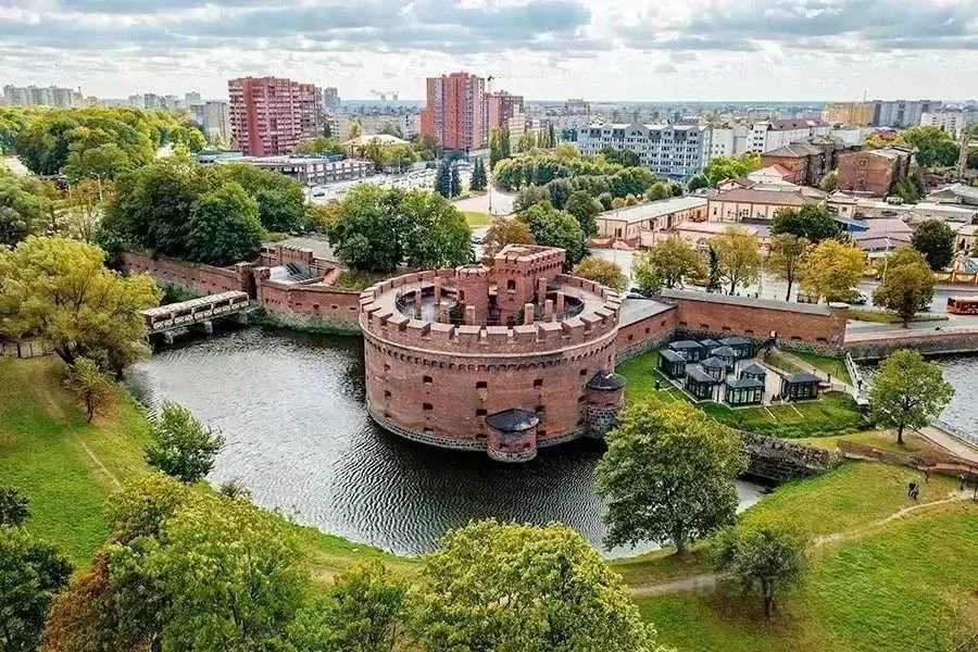 1-к кв. Калининградская область, Калининград ул. 9 Апреля, 88А (47.0 ... - Фото 0
