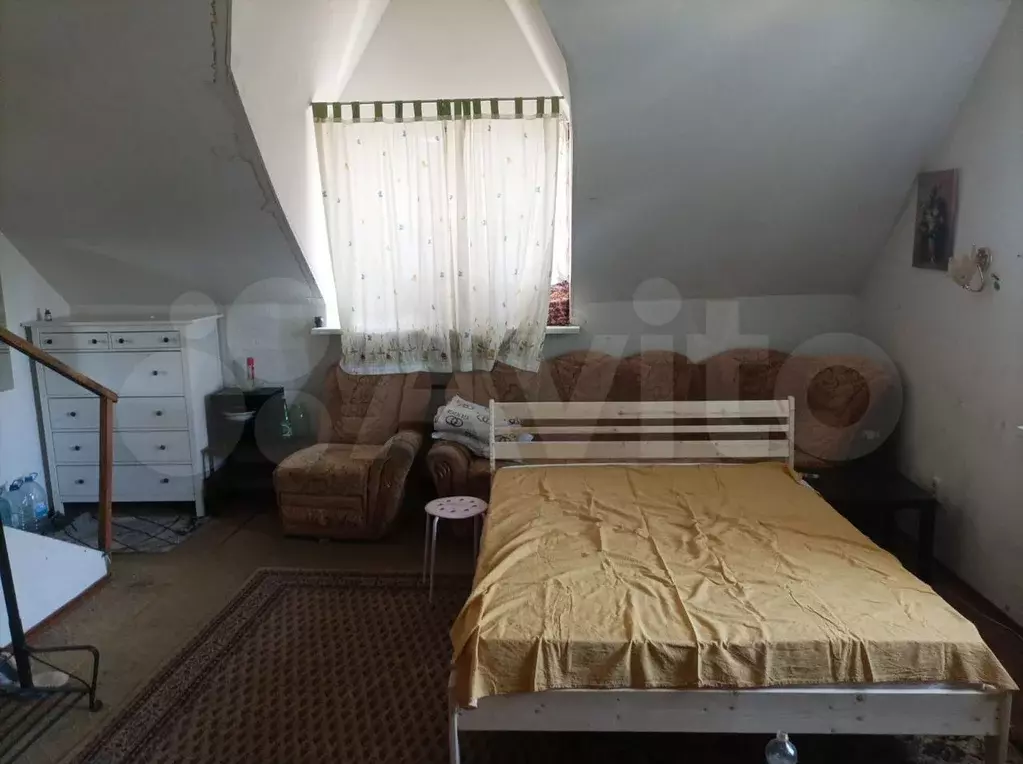 Комната 20 м в 3-к., 2/2 эт. - Фото 0