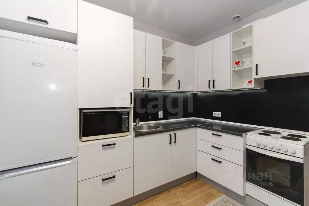 1-к кв. Тюменская область, Тюмень ул. Мельникайте, 38к1 (41.8 м) - Фото 1