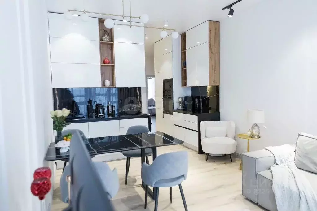 3-к кв. Татарстан, Казань ул. Сибгата Хакима, 51 (107.3 м) - Фото 0